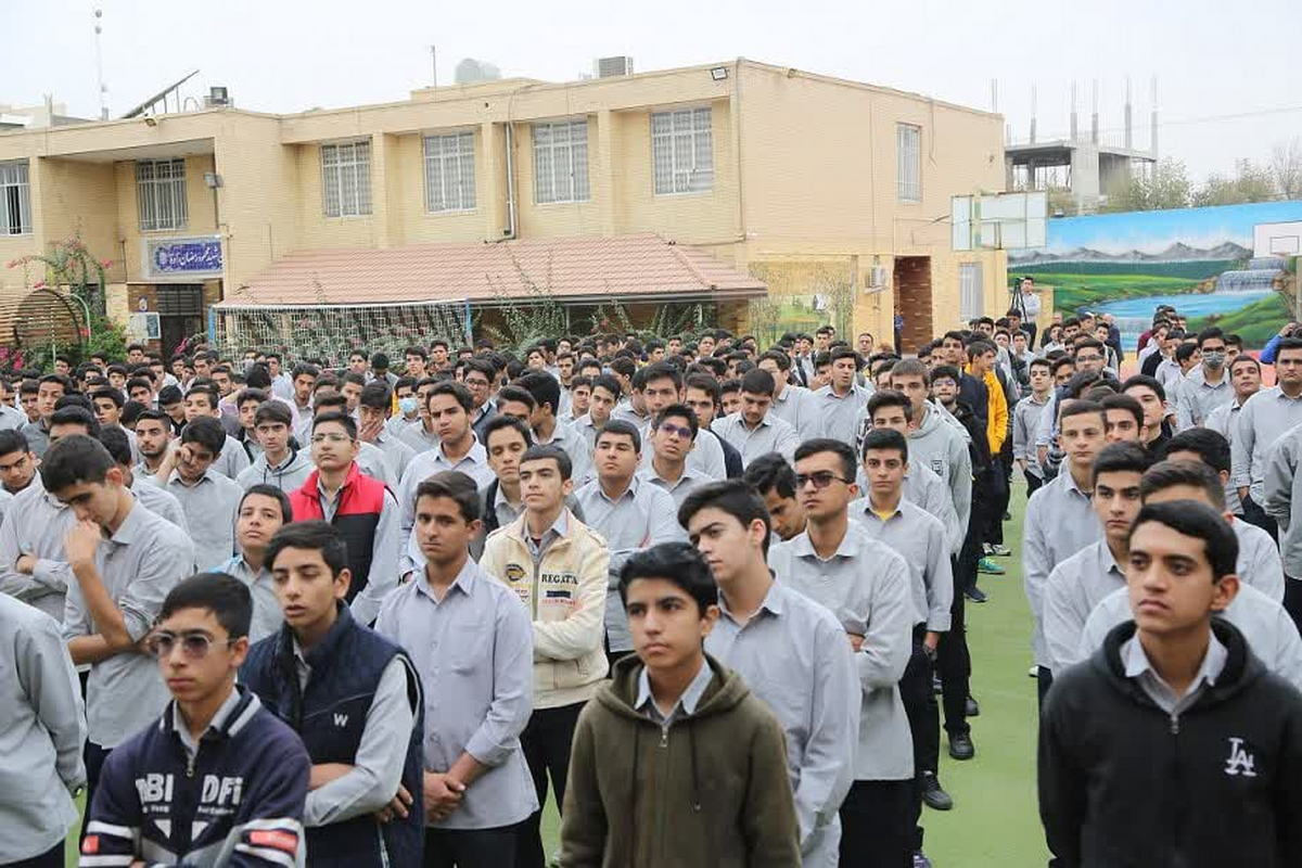 دانش‌آموزان یزدی برای آزادی یک زندانی جرایم غیرعمد گلریزان کردند