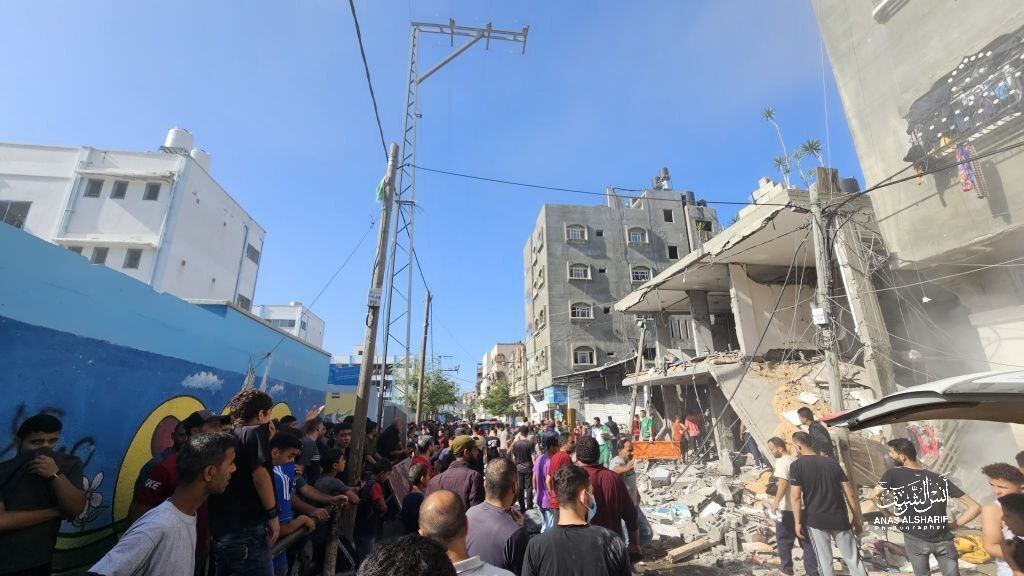 بمباران کاروان آمبولانس‌ مجروحان از سوی رژیم صهیونیستی/ تلفات بی‌سابقه خبرنگاران طی ۳ دهه گذشته