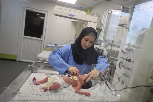 بار سنگین یک ماه جنگ رژیم صهیونیستی بر شانه‌های نوزادان و کودکان غزه