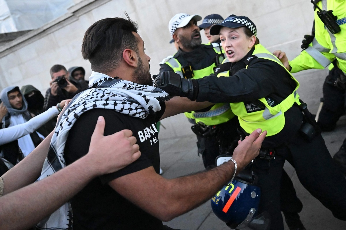 تظاهرات صد‌ها هزار نفری حامیان فلسطین در قلب لندن؛ پلیس ده‎ها نفر را بازداشت کرد