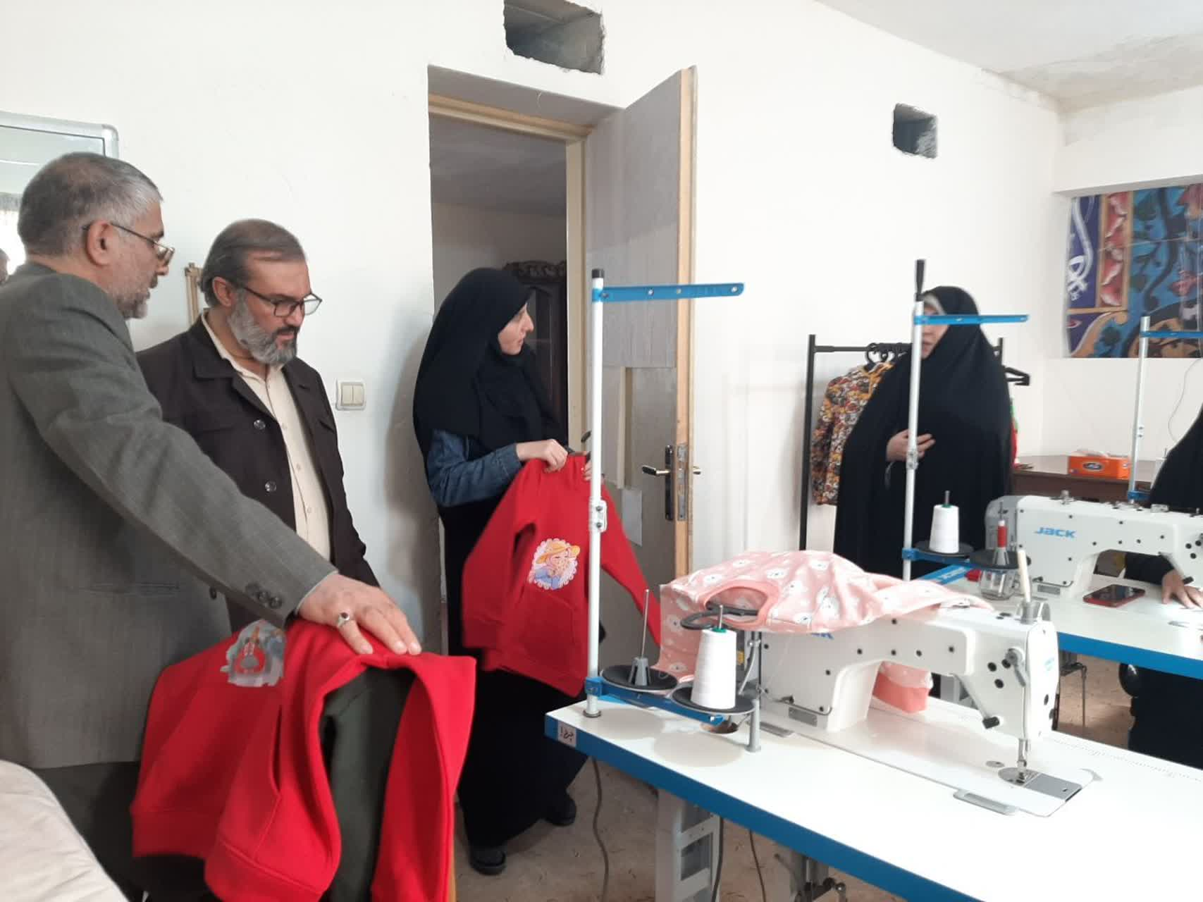 حمایت دستگاه قضا از گرو‌های مردم‌نهاد در راستای ایجاد تولید و اشتغال/ قرارگاه مردمی شهید حمید هاشمی با تلاش دادستانی همدان برای ۲ هزار نفر در استان شغل ایجاد کرده است