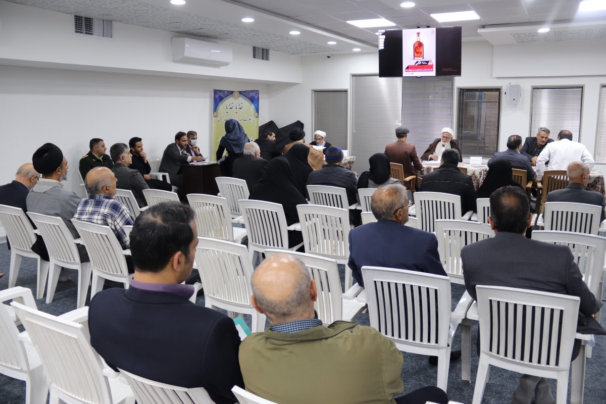 ۲۳۰ نفر از مراجعان در ملاقات مردمی با مسئولان قضایی دادگستری اصفهان دیدار کردند