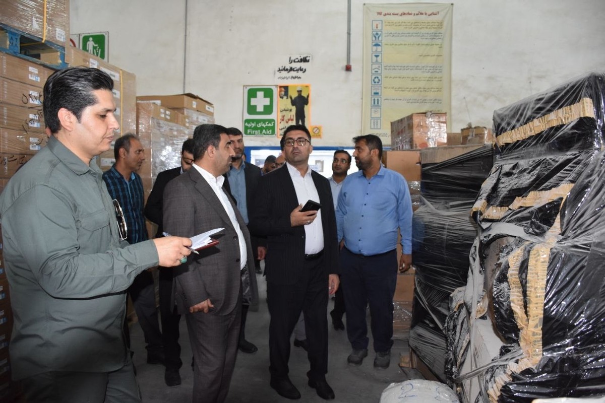 صدور دستور قضایی برای تعیین تکلیف ۲۳۵ ردیف کالای وارداتی و ۱۴۹ خودروی خارجی پس از ۹ سال معطلی در بندرلنگه