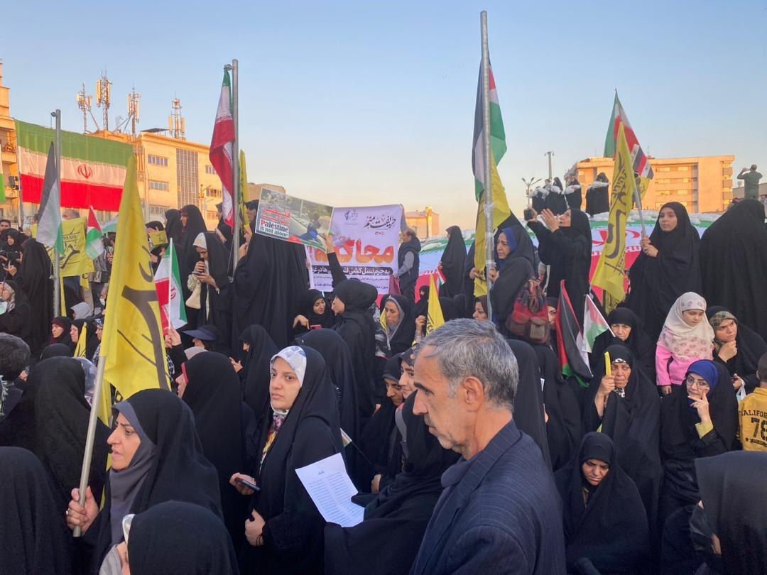 حضور بسیجیان و کارکنان سازمان ثبت اسناد و املاک کشور در راهپیمایی باشکوه حمایت از مردم غزه