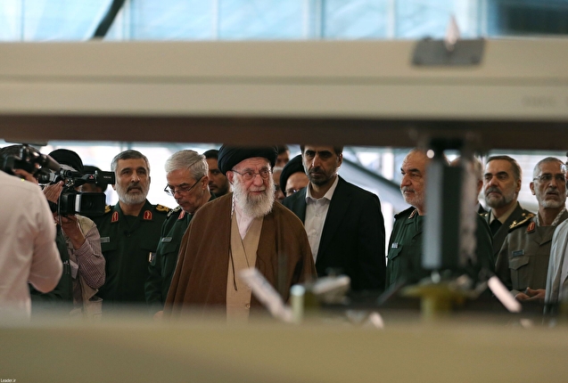 بازدید فرمانده کل قوا از نمایشگاه دستاوردهای نیروی هوافضای سپاه بازدید فرمانده کل قوا از نمایشگاه دستاوردهای نیروی هوافضای سپاه