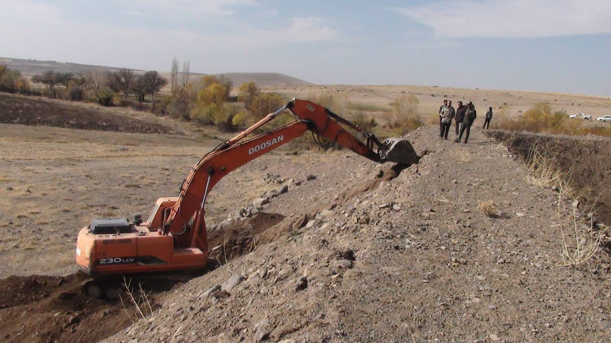 ساخت وساز غیرمجاز ۵ فقره استخر در بخش ترکمانچای قلع و قمع شد