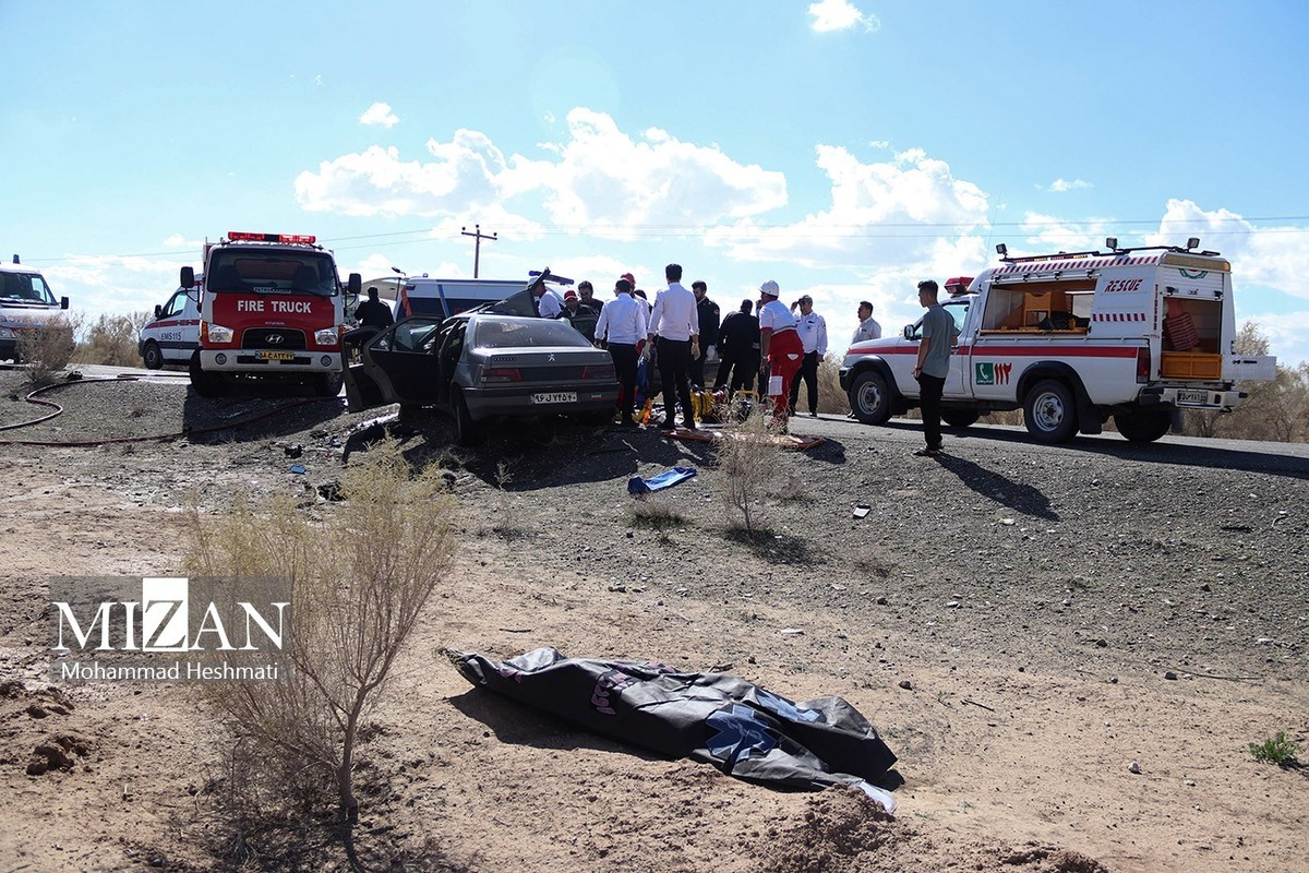 واژگونی خودروی پژوپارس در سمنان ۲ مصدوم و ۴ جان‌باخته به همراه داشت