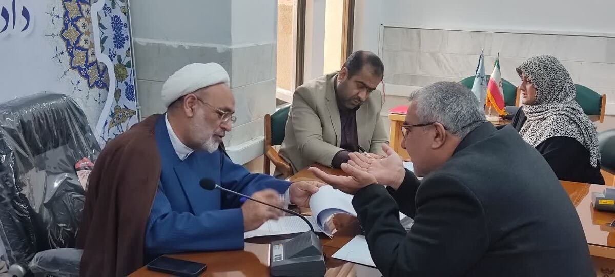 مسئولان قضایی استان مازندران به مشکلات قضایی ۹۵ نفر از مراجعان در دیدار مردمی رسیدگی کردند