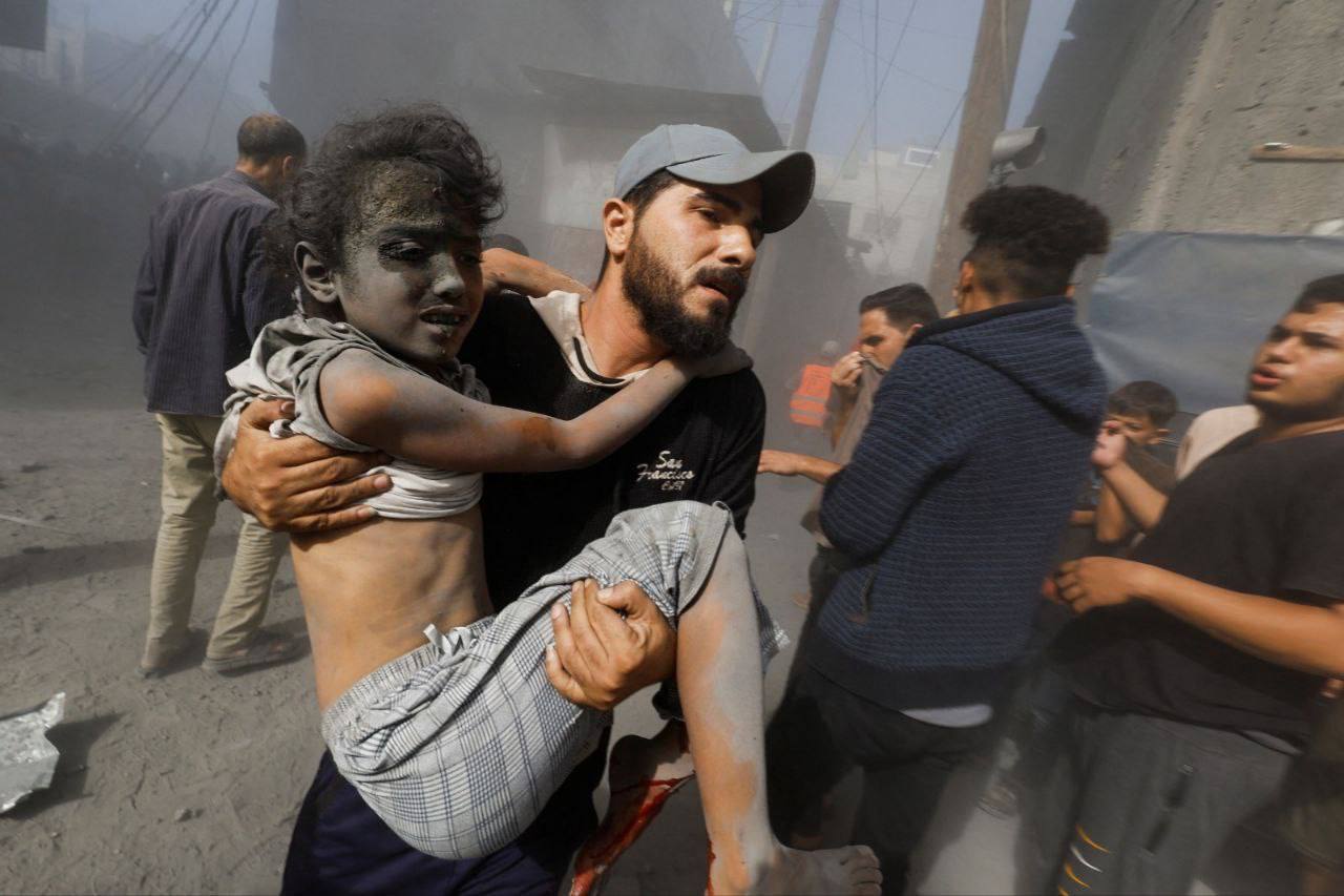 ادامه بمباران مناطق مسکونی غزه/ گردان‌های القسام بالگرد رژیم صهیونیستی را ساقط کرد