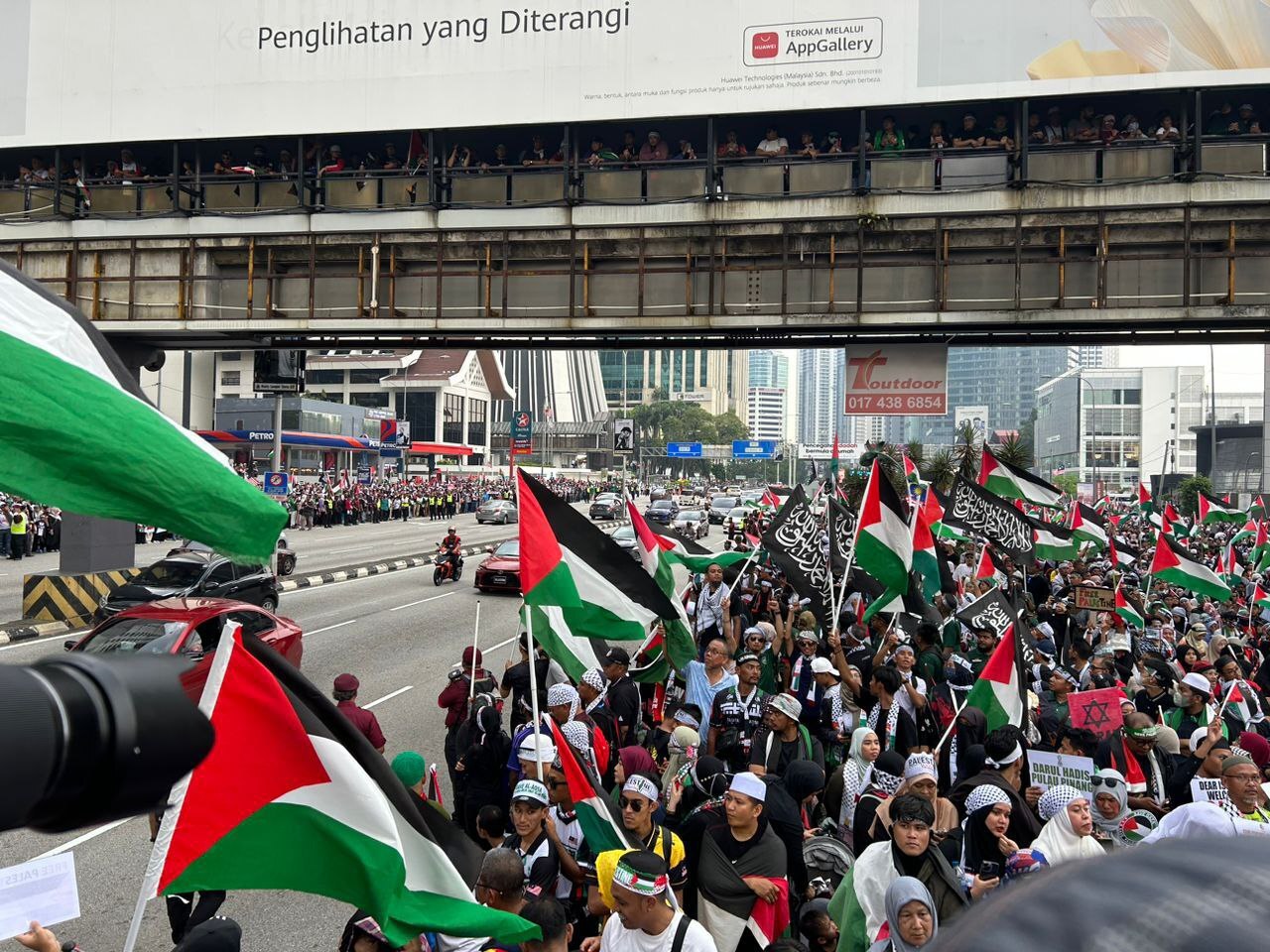 مقابله نیروهای مقاومت فلسطین با تجاوز زمینی رژیم صهیونیستی به غزه/مقام‌های آمریکایی: آغاز حمله زمینی به غزه برای نیروهای اسرائیلی بسیار سخت و ناگوار بوده است