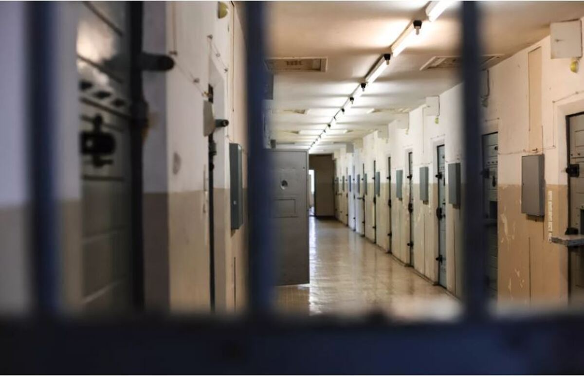 آزار جنسی زنان در زندان‌های کالیفرنیا/ ۱۰۰ اتهام علیه یک نگهبان مطرح شد