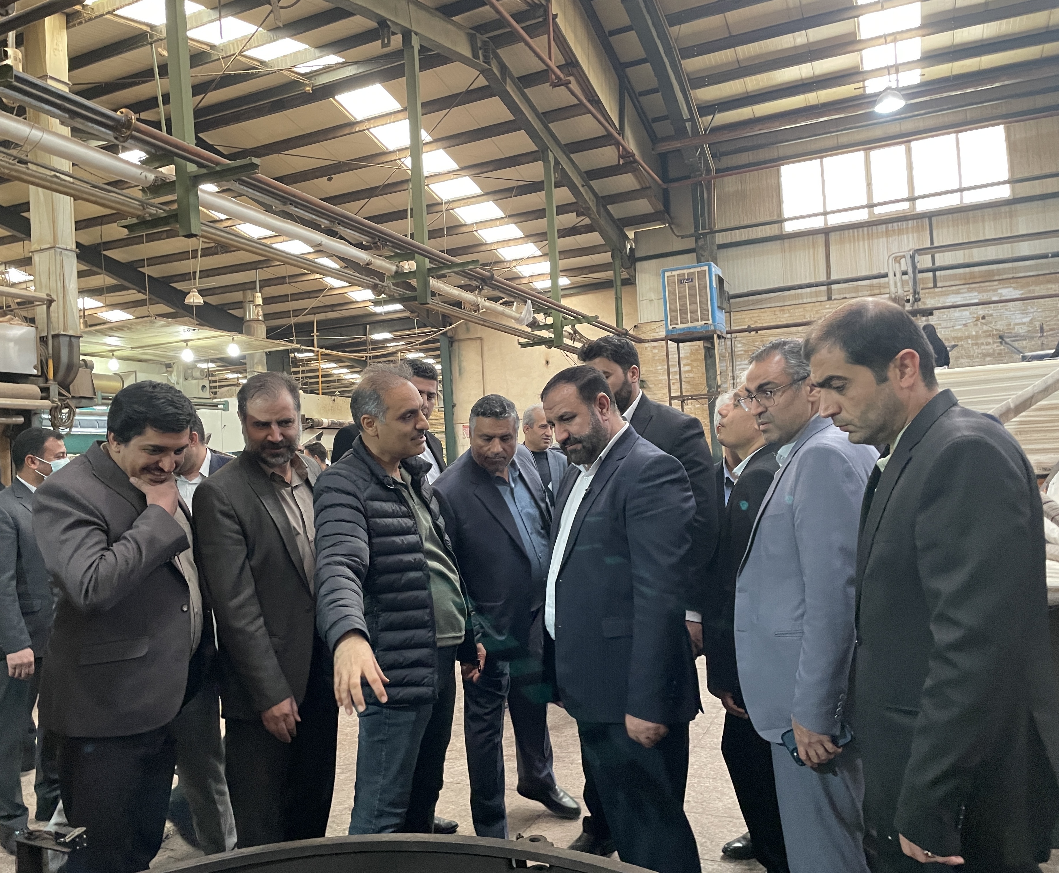 بازدید دادستان عمومی و انقلاب تهران از واحد‌های تولیدی در شهرک صنعتی صفادشت / انعکاس مشکلات واحد‌های تولیدی از طریق سامانه پیامکی دادسرای تهران/ مصوبات دادستان تهران جهت تامین آب و برق پایدارو حل مشکل تصفیه خانه و تاسیسات جمع‌آوری فاضلاب شهرک صنعتی صفادشت 