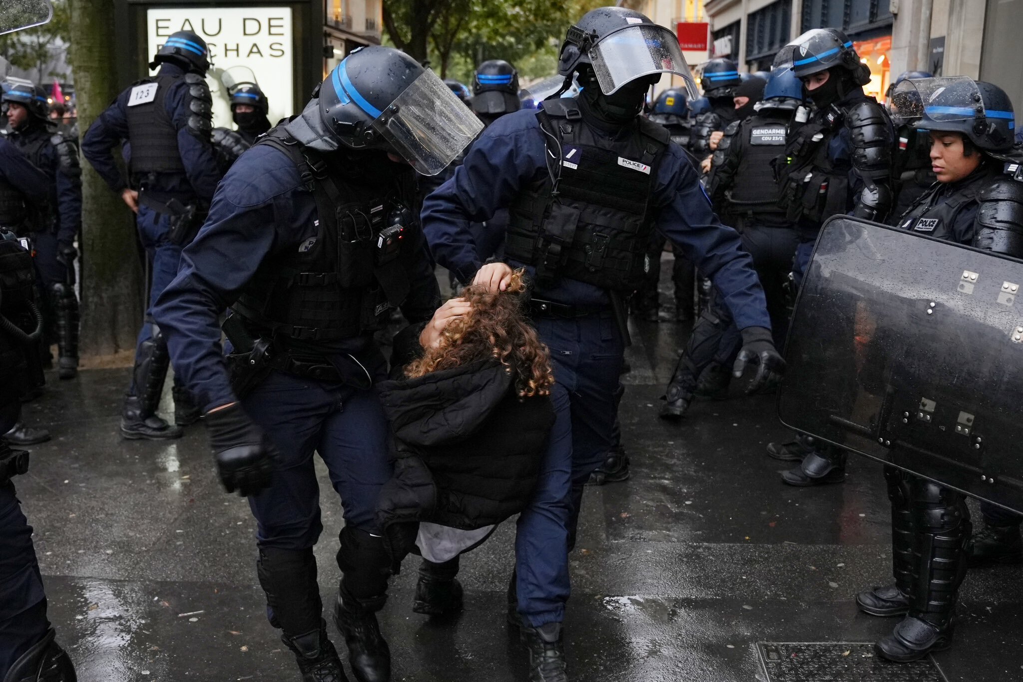 خشونت پلیس علیه اعتراضات حامی فلسطین در کشورهای غربی