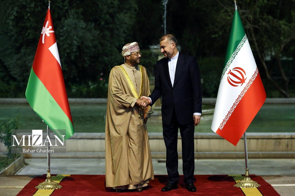 استقبال امیرعبداللهیان از وزیر خارجه عمان