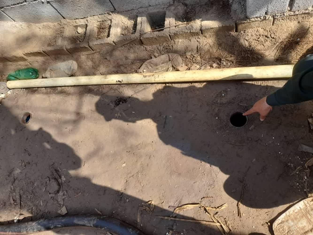 شگرد جدید قاچاقچیان سوخت با ایجاد شبکه‌ای از چاه‌های عمیق در اطراف بندرعباس/ ۵ مخزن زیرزمینی سوخت قاچاق با دستور قضایی منهدم شد