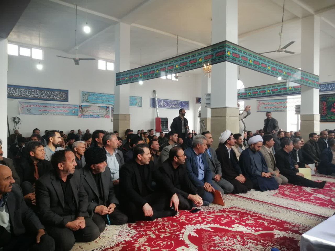 آغاز صدور اسناد مالکیت ۴۲ روستای واقع در محدوده شرکت‌های کشت و صنعت مغان و پارس بعد از ۵۰ سال/ ۲۳۷ سند مالکیت در روستای «مرتضی کندی» شهرستان پارس‌آباد به مردم تحویل داده شد