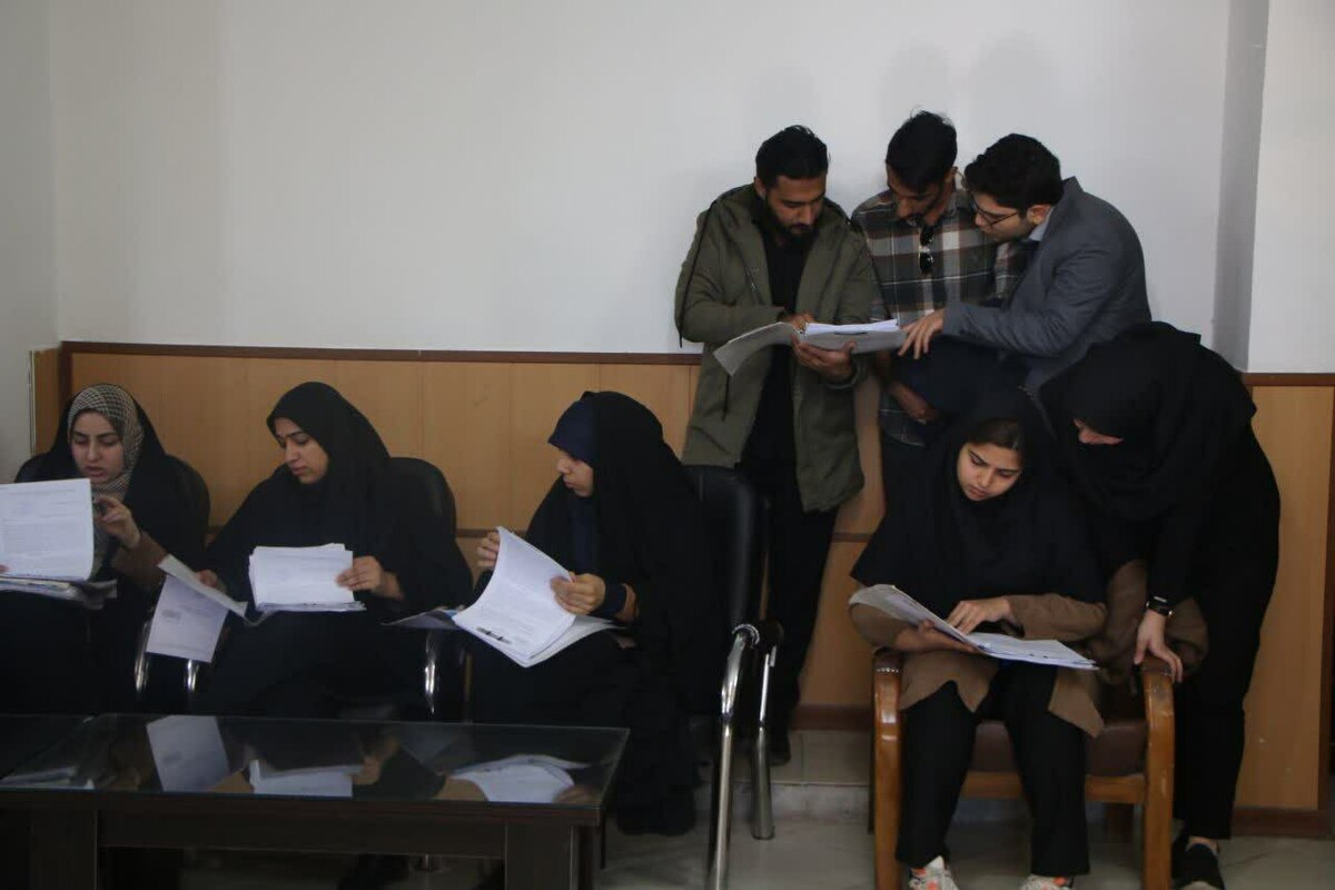 تور علمی - آموزشی دانشجویی در دادگستری کرمان برگزار شد