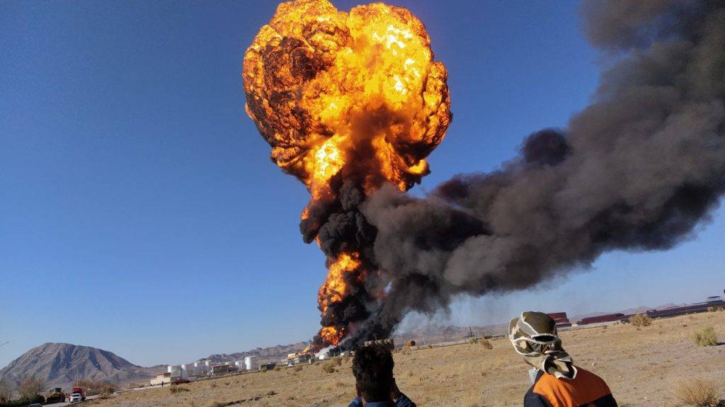 دستور دادستان مرکز استان خراسان جنوبی در پی وقوع حادثه آتش سوزی در مخازن واحد پتروپالایش منطقه ویژه اقتصادی بیرجند 