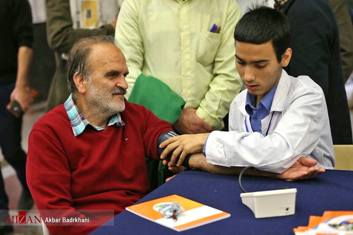 جزئیاتی از پیامک وزارت بهداشت برای شرکت در پویش غربالگری دیابت و فشار خون بالا؛ بی‌خبری نیمی از مبتلایان از بیماری خود