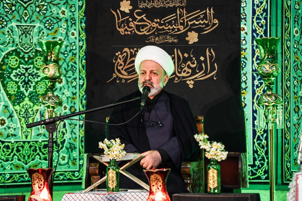 وداع مردم تهران با پیکرهای پاک ۱۱۰ شهید گمنام دفاع مقدس وداع مردم تهران با پیکرهای پاک ۱۱۰ شهید گمنام دفاع مقدس