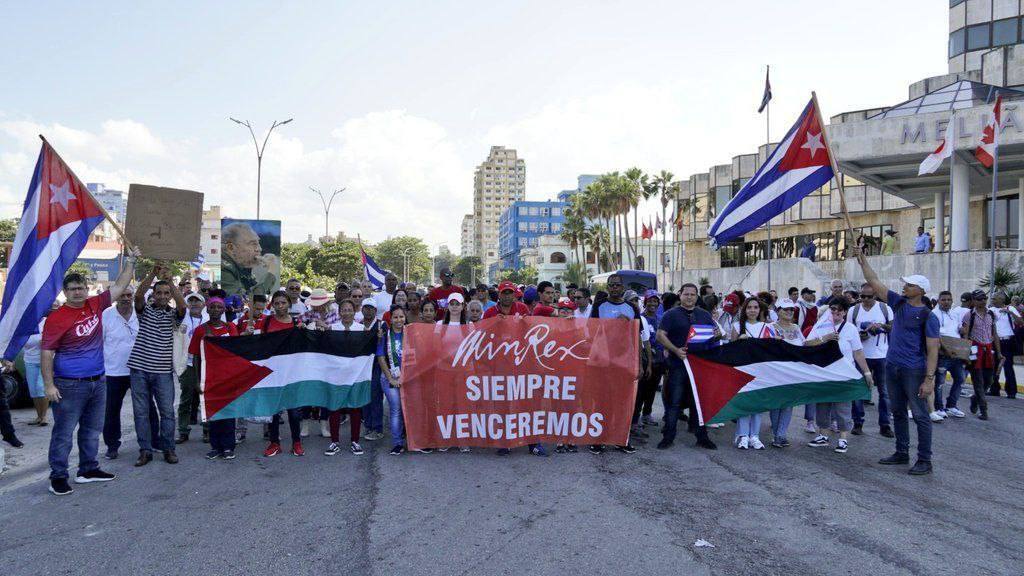 آغاز اجرای توافق آتش‌بس/ کامیون‌های حامل سوخت وارد گذرگاه رفح شدند