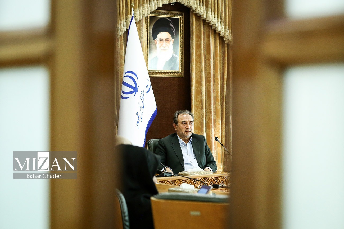 تنها راه‌‌حل مشکلات کشور توجه به اصول قانون اساسی است/ تصویب لایحه «نحوه برگزاری تجمعات و راهپیمایی‌ها» در دولت