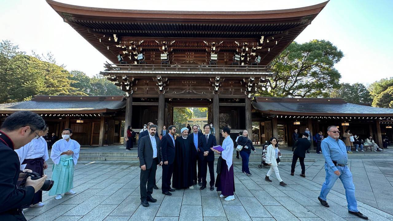 تأکید بر ضرورت تأسیس «انجمن علمی گفتگو‌های دینی ایران و ژاپن»