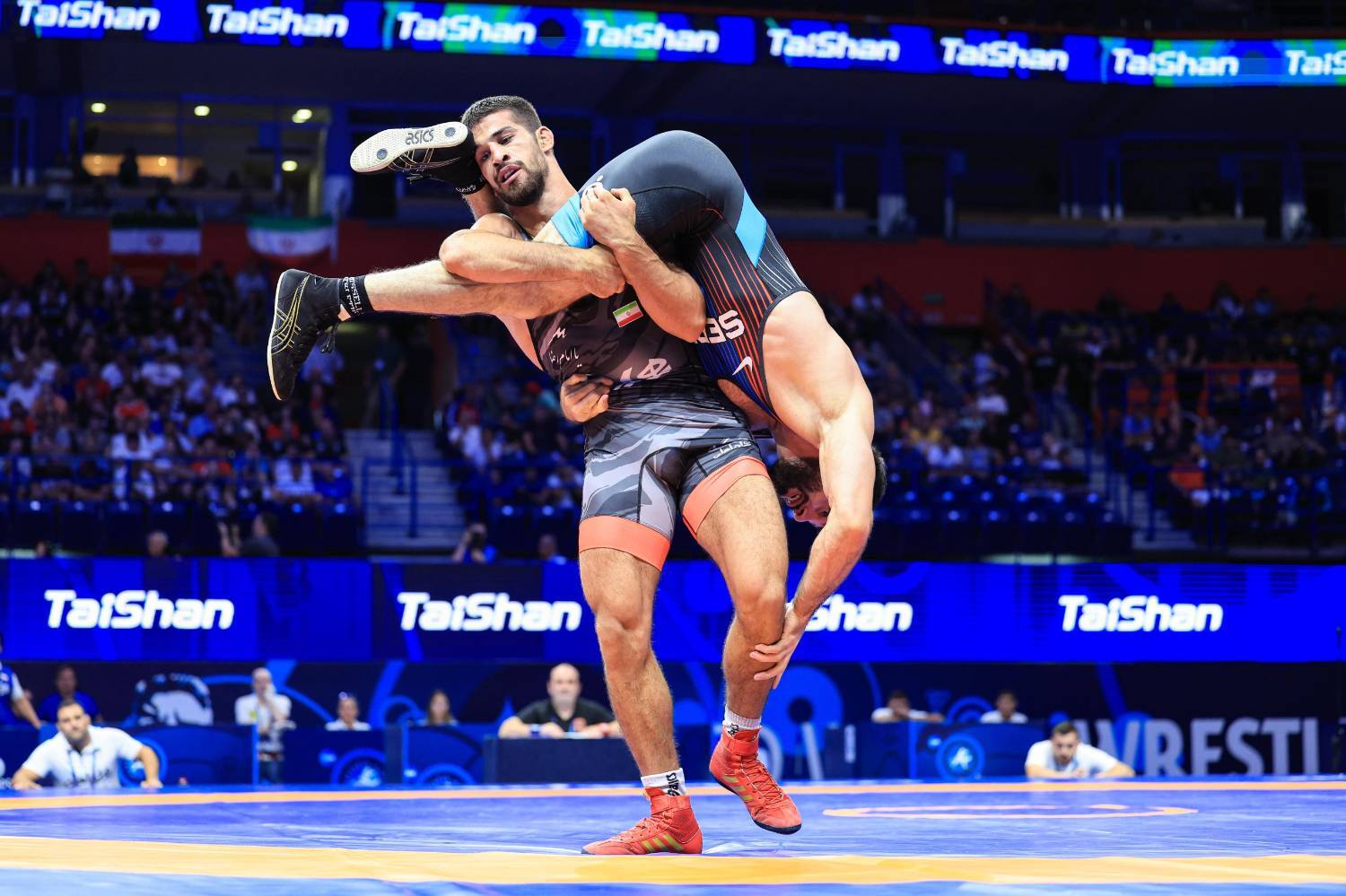 قهرمانان کشتی جهان در بیشکک گرد هم می‌آیند/ بازگشت کره‌شمالی به صحنه بین‌المللی کشتی