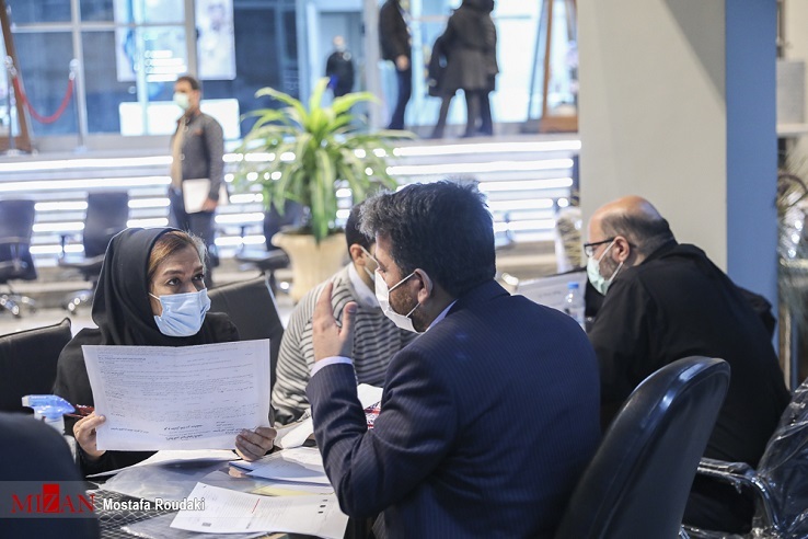 طرح ساماندهی استخدام کارکنان دولت از حاشیه تا متن/ آیا وعده دولت سیزدهم درباره ساماندهی نیروهای انسانی و تحول در نظام اداری محقق می‌شود؟