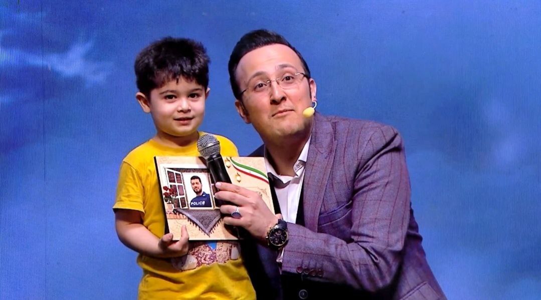 «جشن بزرگ ایران سرود» ویژه برنامه عیدفطر شبکه امید شد «جشن بزرگ ایران سرود» ویژه برنامه عیدفطر شبکه امید شد