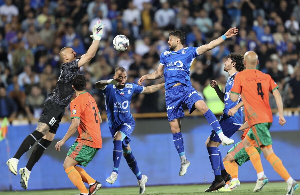 ورمزیار: روش بازی‌ استقلال همه را امیدوار کرد/ نکونام ترکیب ایده‌آل و فرمول قهرمانی را به دست آورده