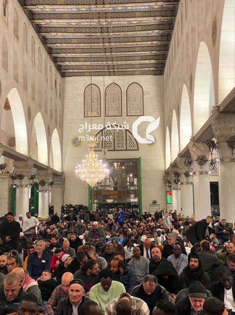 حمله نظامیان صهیونیست به اردوگاه النصیرات/ نماز عید فطر در مسجد الاقصی با حضور پرشکوه فلسطینیان اقامه شد