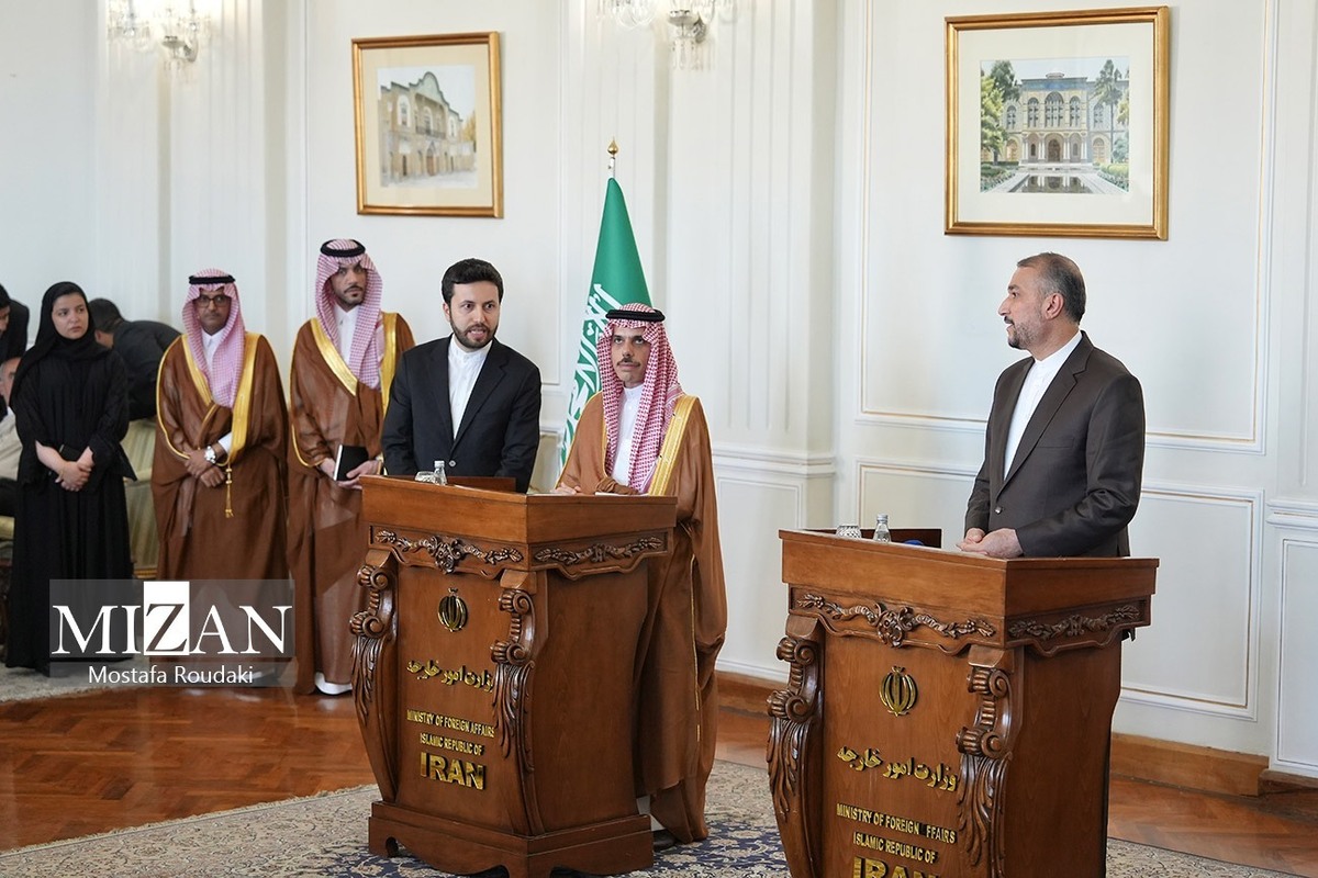 وزیران امور خارجه ایران و عربستان درباره توسعه روابط گفت‌وگو کردند