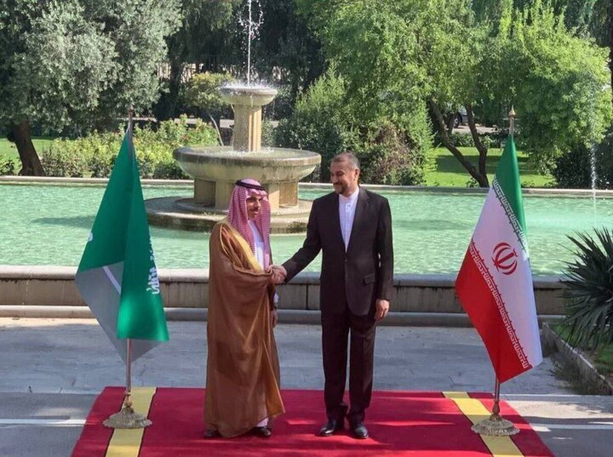 تاکید وزیران امور خارجه ایران و عربستان بر استمرار رایزنی‌ها بین دو کشور