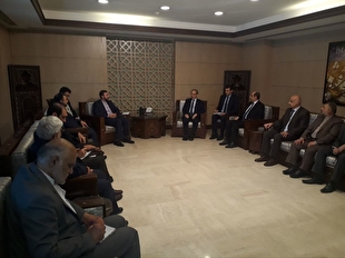 غریب‌آبادی با وزیر خارجه سوریه دیدار کرد/ تاکید مقداد بر حق دفاع مشروع ایران در برابر اقدامات جنایتکارانه رژیم صهیونیستی