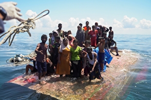 کشته و مفقود شدن بیش از ۷۰ پناهجوی روهینگیایی در آب‌های اندونزی