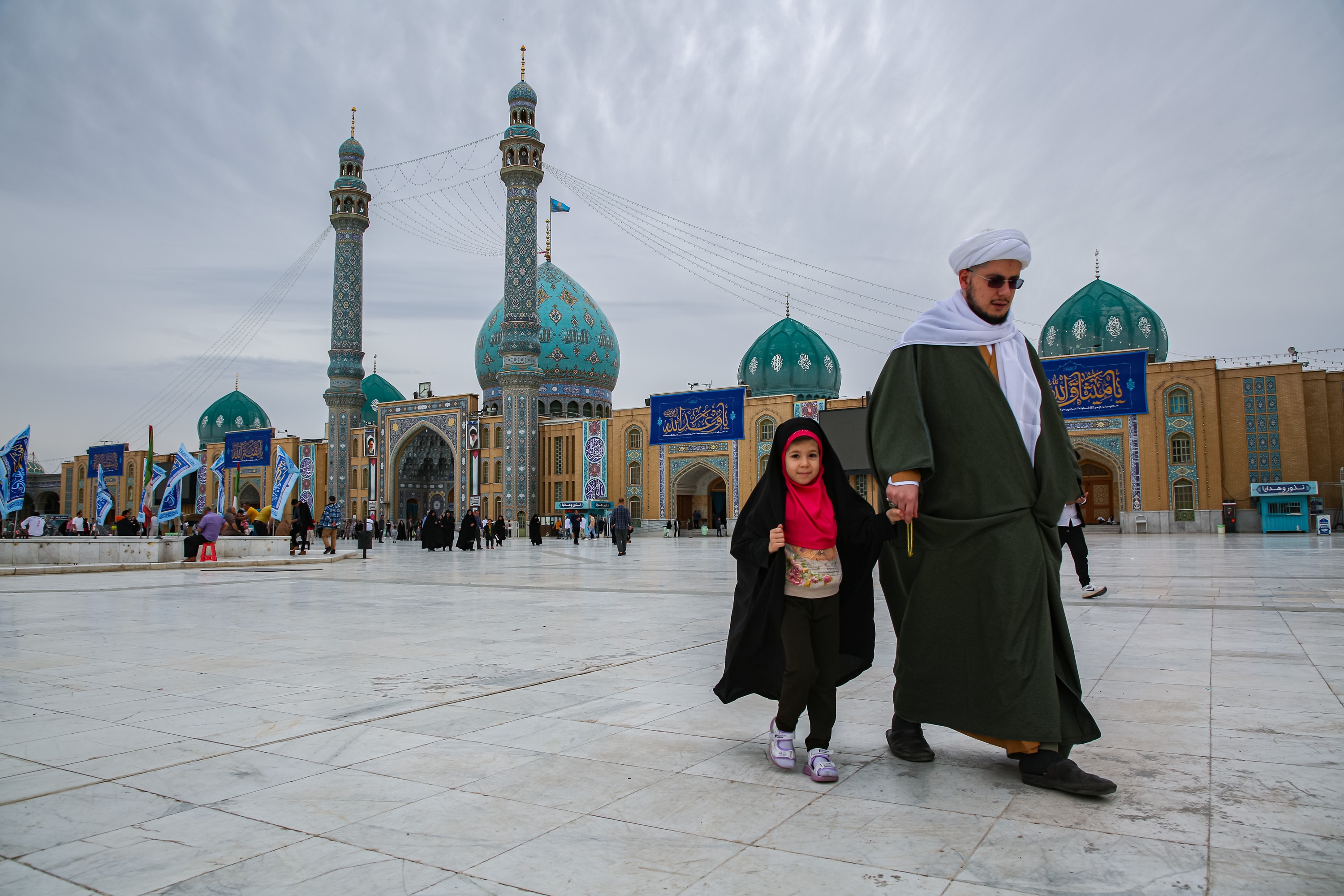 حال و هوای نوروزی زائران در مسجد مقدس جمکران حال و هوای نوروزی زائران در مسجد مقدس جمکران