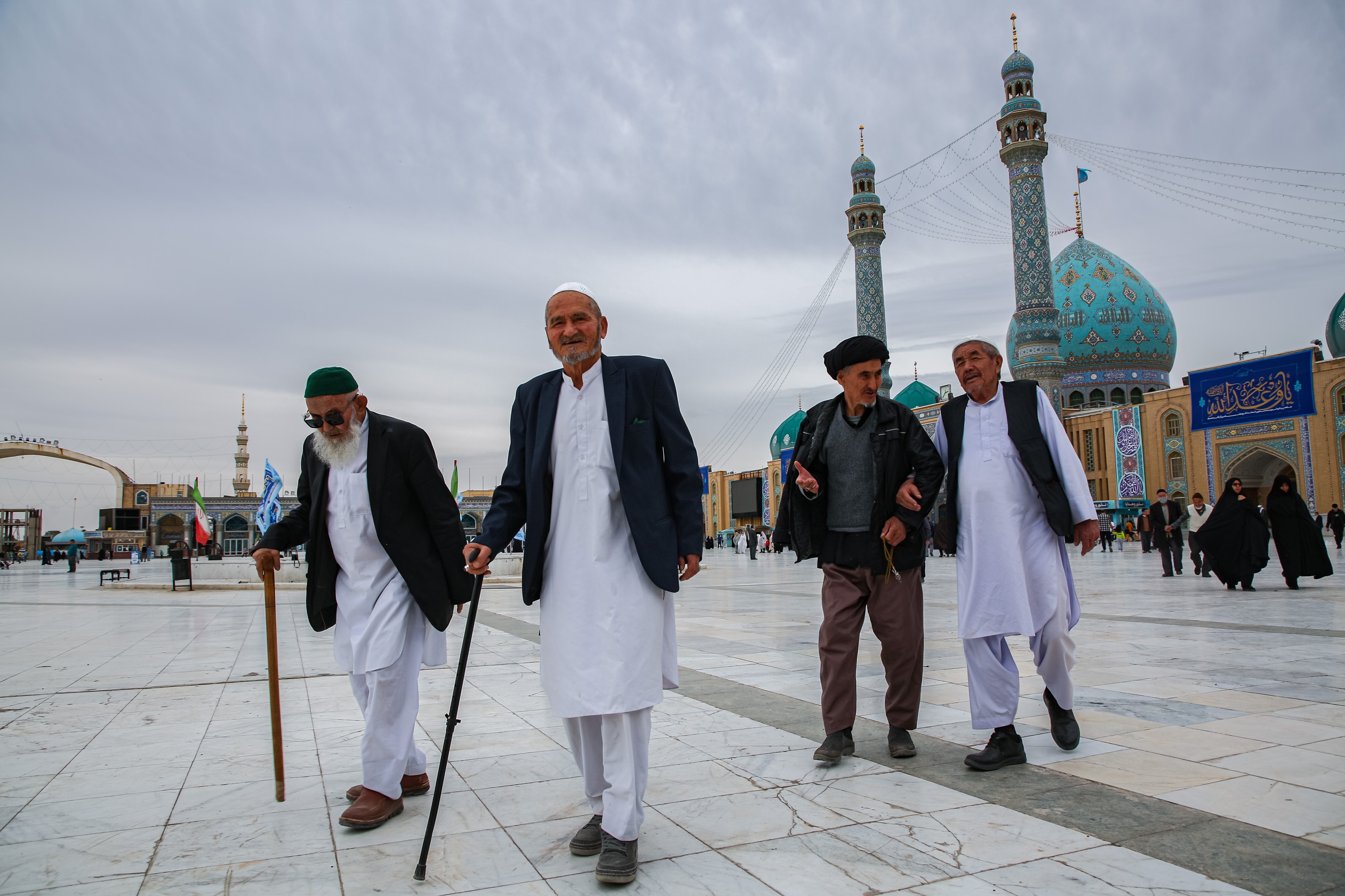 حال و هوای نوروزی زائران در مسجد مقدس جمکران حال و هوای نوروزی زائران در مسجد مقدس جمکران