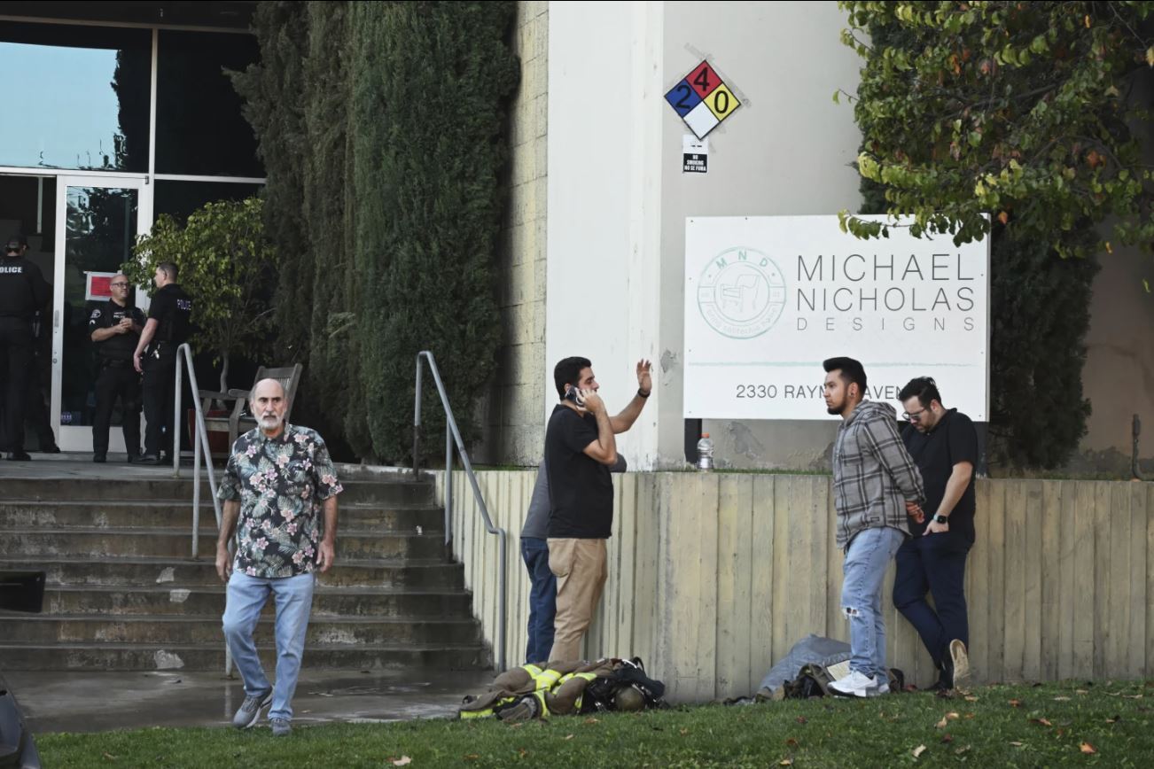 برحورد هواپیمای سبک با ساختمانی در کالیفرنیا؛ ۲ کشته و ۱۸ مجروح برحورد هواپیمای سبک با ساختمانی در کالیفرنیا؛ ۲ کشته و ۱۸ مجروح