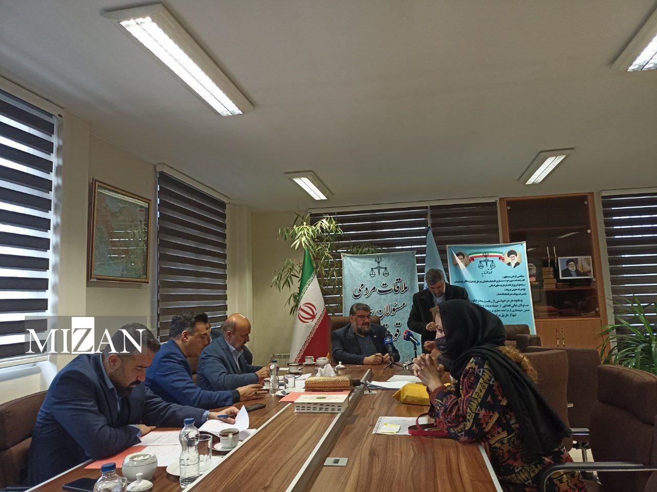 رئیس مرکز وکلا و معاونان این مرکز به مشکلات ۲۹ مراجعهکننده رسیدگی کردند/عبدلیانپور: برای حل پروندهای با بیش از ۲ هزار شاکی، کارگروه تخصصی تشکیل میشود رئیس مرکز وکلا و معاونان این مرکز به مشکلات ۲۹ مراجعهکننده رسیدگی کردند/عبدلیانپور: برای حل پروندهای با بیش از ۲ هزار شاکی، کارگروه تخصصی تشکیل میشود