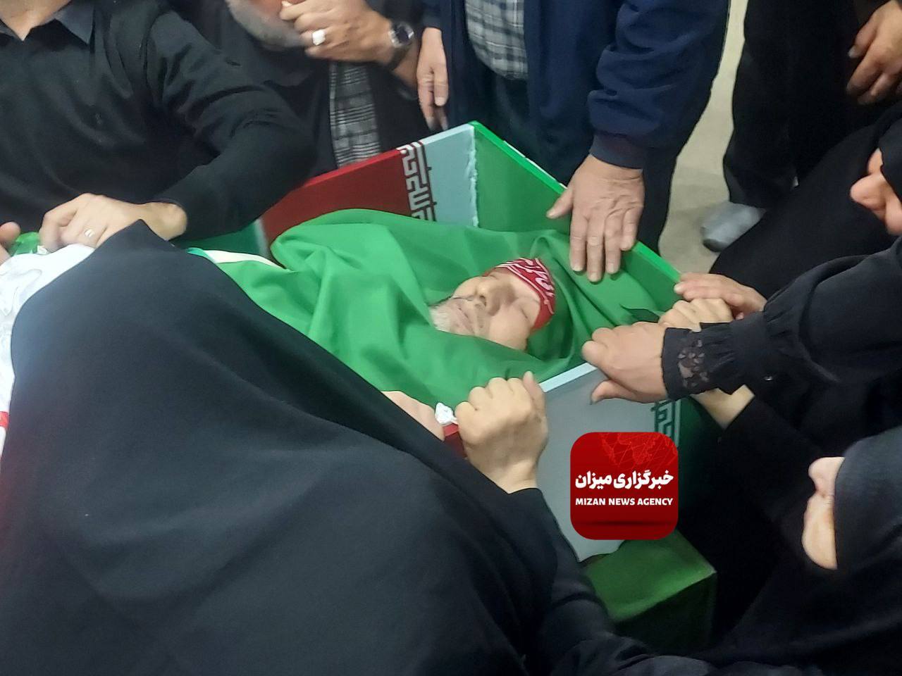 آیین وداع با پیکر‌های مطهر حجج‌اسلام والمسلمین رازینی و مقیسه