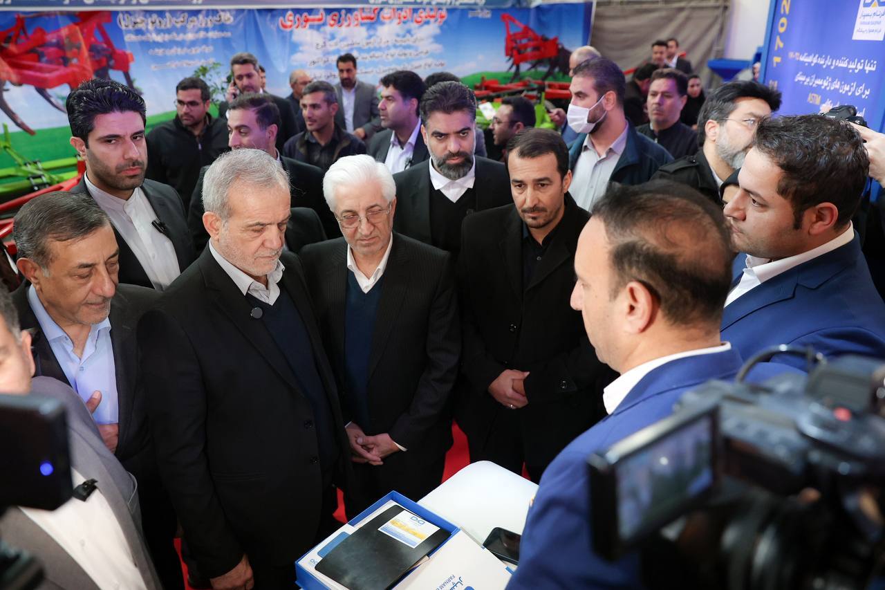 دومین روز سفر رئیس جمهور به استان خراسان شمالی/ پزشکیان: اگر انسجام داشته باشیم، میتوانیم راه بسازیم دومین روز سفر رئیس جمهور به استان خراسان شمالی/ پزشکیان: اگر انسجام داشته باشیم، میتوانیم راه بسازیم