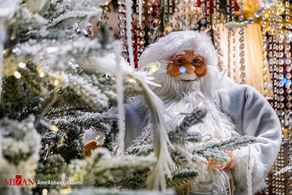 جشن سال نو میلادی برای ایرانیان چقدر هزینه دارد؟ عکاسی با دکور کریسمس ۱۰ میلیون!