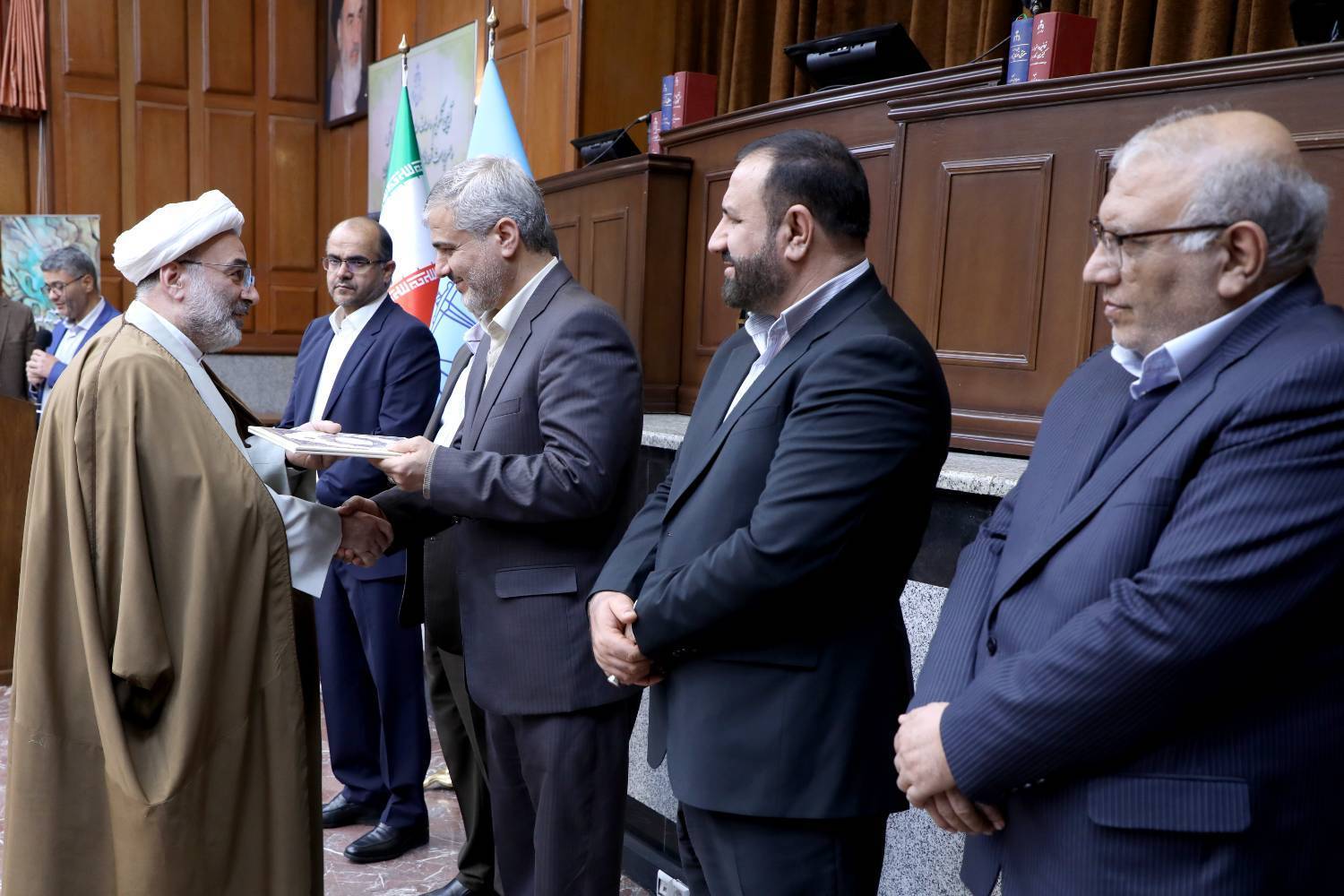 رئیس کل دادگستری استان تهران: دستگاه قضایی از باب صیانت از امنیت روانی جامعه با قیمت‌سازی‌های کاذب در حوزه نرخ ارز مقابله خواهد کرد