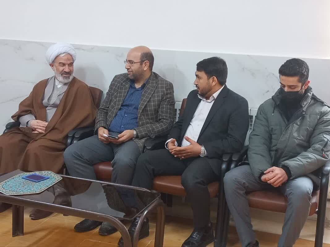 میز خدمت مسئولان قضایی استان خراسان شمالی در شهر غلامان برپا شد میز خدمت مسئولان قضایی استان خراسان شمالی در شهر غلامان برپا شد