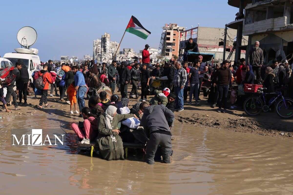 بازگشت فلسطینیان به خانه‌های ویران‌شده خود در شمال غزه