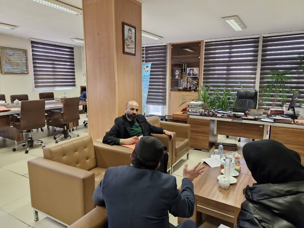 معاونان معاون اول قوه قضاییه با حضور در مرکز ارتباطات مردمی قوه قضاییه به مشکلات حقوقی مراجعان رسیدگی کردند معاونان معاون اول قوه قضاییه با حضور در مرکز ارتباطات مردمی قوه قضاییه به مشکلات حقوقی مراجعان رسیدگی کردند