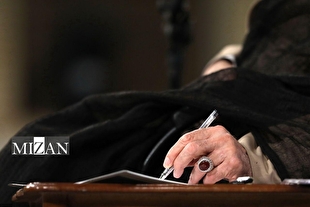 اینفوگرافیک |  جزئیات عفو مقام معظم رهبری به‌مناسبت ۲۲ بهمن ۱۴۰۳