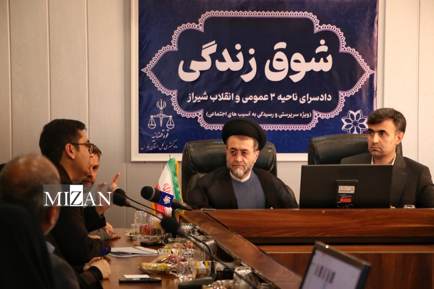 سرپرستی ۲۰ کودک در استان فارس به خانواده‌های داوطلب فرزند خواندگی اعطا شد