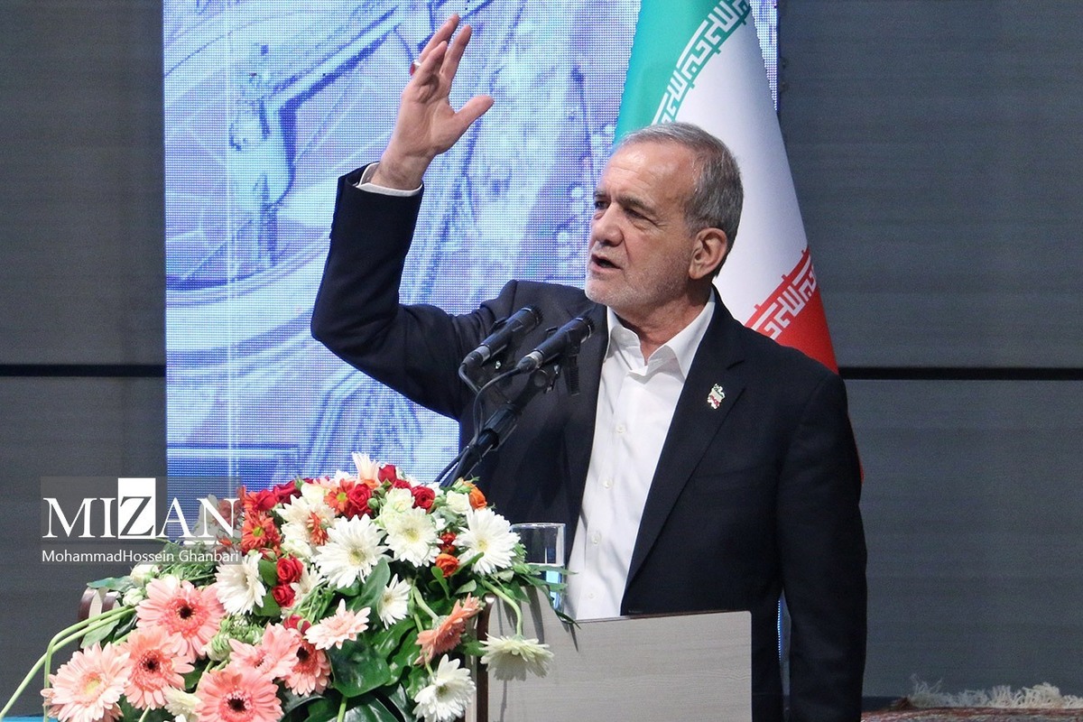 رئیس جمهور: باید ضمن استفاده بهره‌ورانه از منابع کشور، به فکر سرمایه‌گذاری برای آیندگان هم باشیم